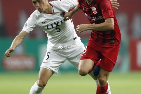 爱游戏网页版-鹿岛鹿角横扫对手，独占亚冠ESC 